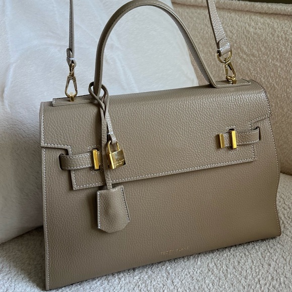 Teddy Blake Ava - Picture 3 of 7